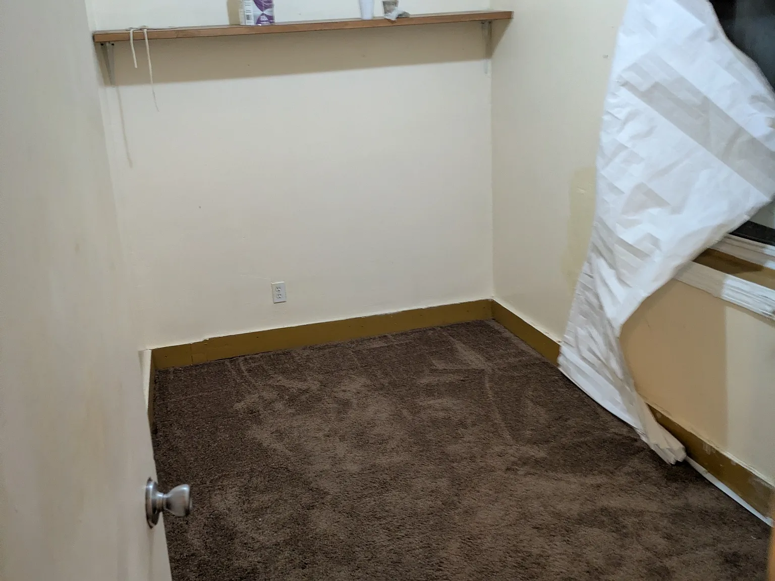 3 bed, 1000 sqft, $1,200 — Photo 3