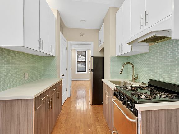 4th image of 309 E 76th St #2RRW