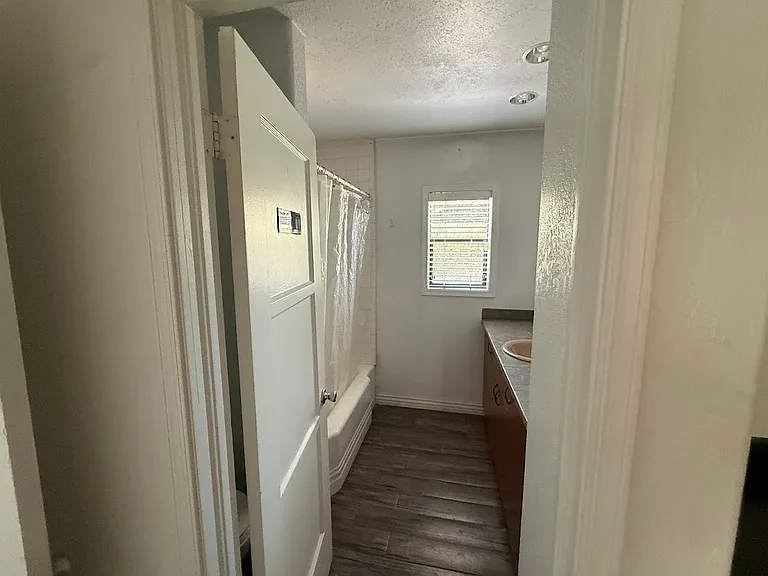 531 E Osborn Rd — Photo 19