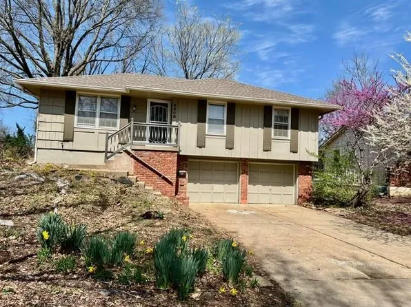 8908 E 90th Ter, Kansas City, MO 64138