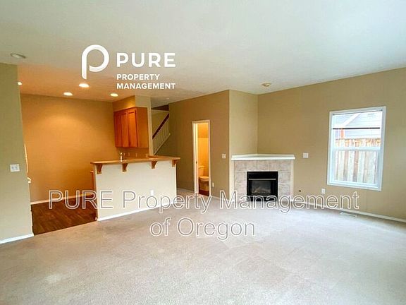 2nd image of 1315 NE Maureen St