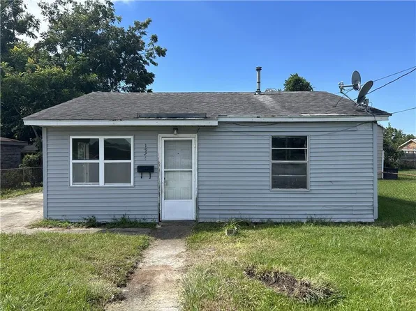 1924 Esther St, Harvey, LA 70058