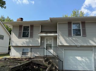 8112 N Stoddard Ave, Kansas City, MO 64152