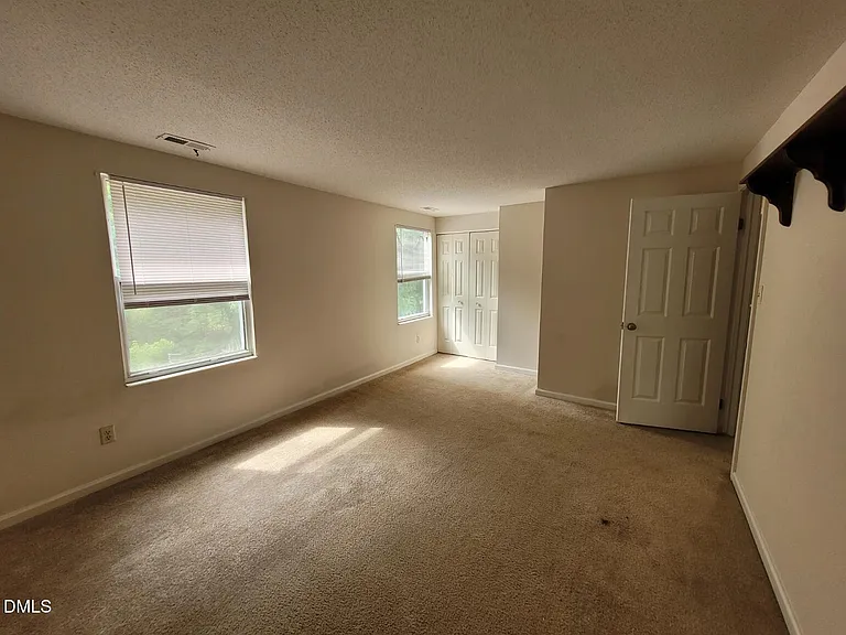 104 Corgy Dr — Photo 28