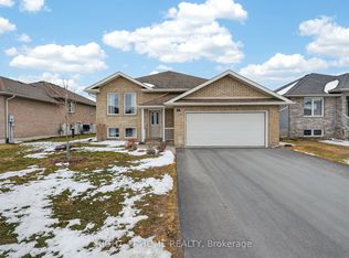 48 Freedom Cres, Quinte West, ON K8V 0C2