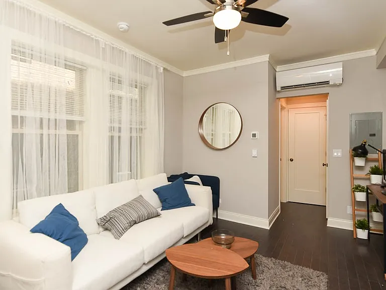 640 W Wrightwood Ave #802 — Photo 6