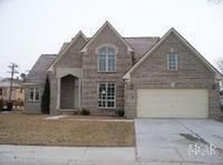 530 Clairpointe Woods Dr, Detroit, MI 48215