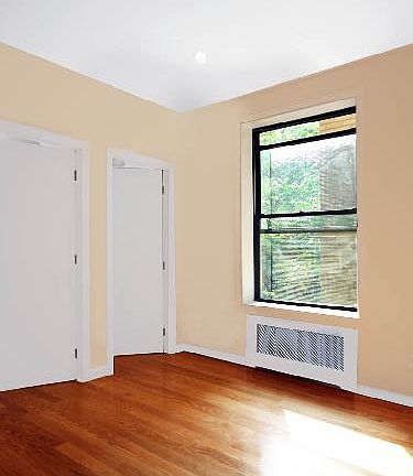 3rd image of 324 E 52nd St APT 3B