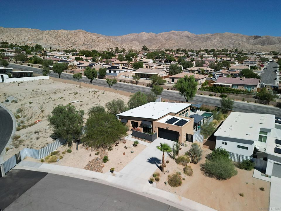 1st image of 13868 Avenida La Vis