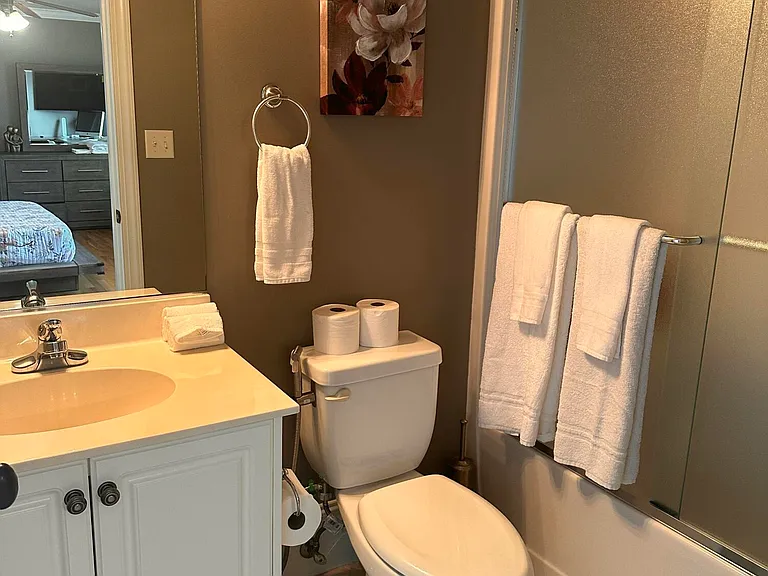 407 Congressional Ct — Photo 16