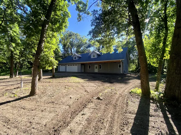 8252 Oakwood Dr SE, Becker, MN 55308