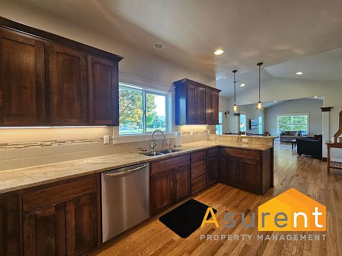 1160 Boulder Ridge St — Photo 17