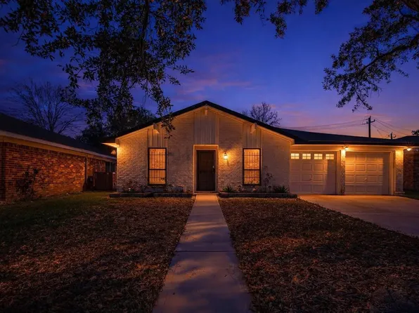 12043 Corona Ln, Houston, TX 77072