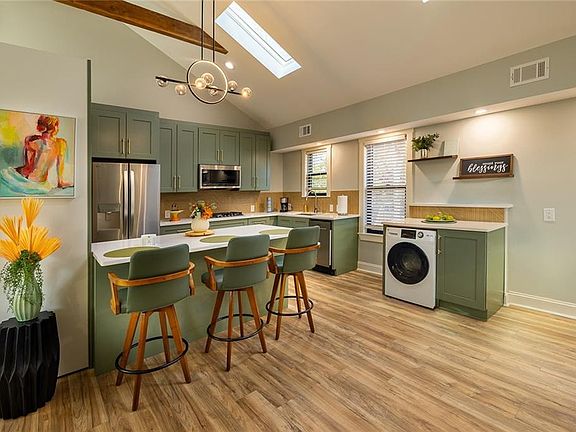 4th image of 1668 N Druid Hills Rd NE