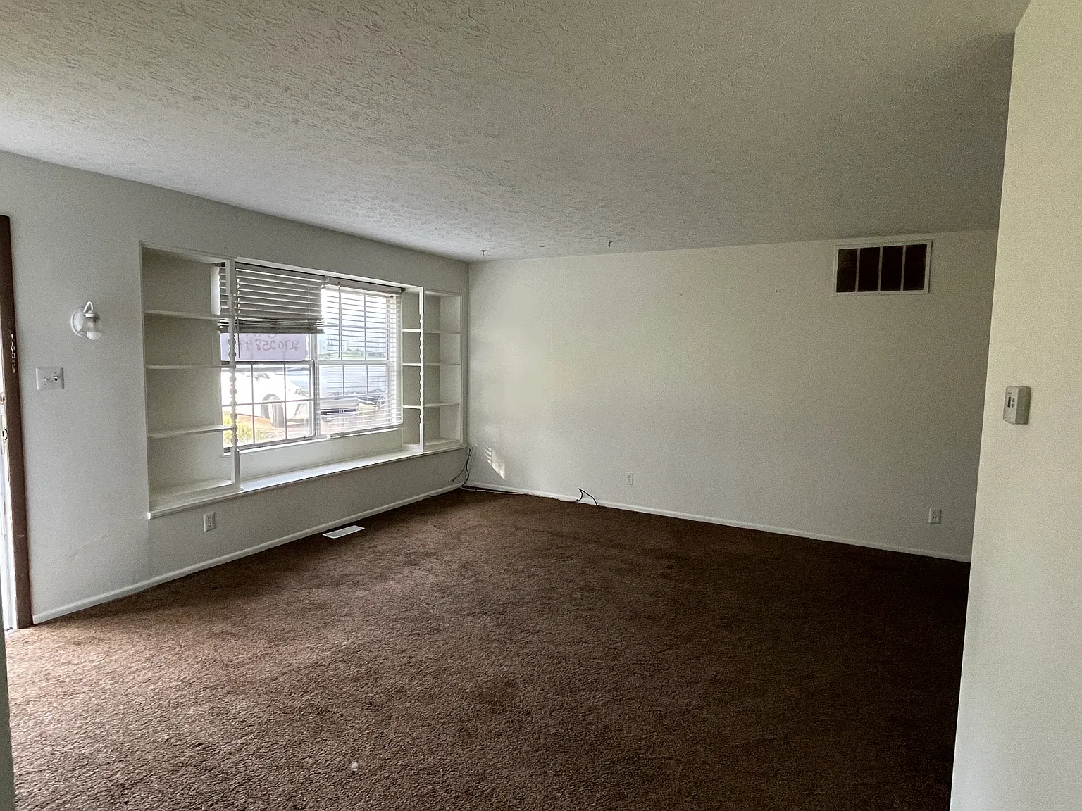 3 bed, 1200 sqft, $975 — Photo 3
