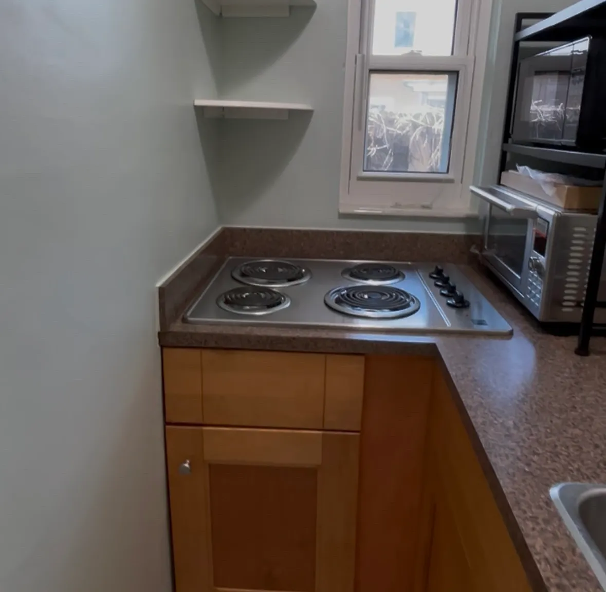Studio, 400 sqft, $1,600 — Photo 2