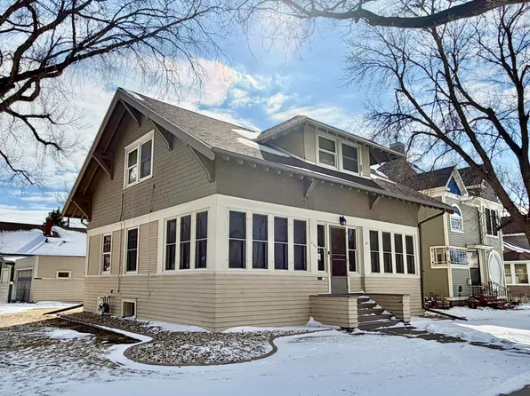 226 7th Ave SE, Aberdeen, SD 57401
