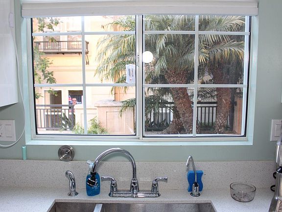 2nd image of 828 Turquoise St