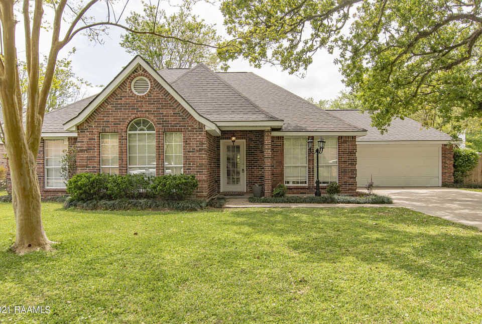 1st image of 304 Teakwood Dr