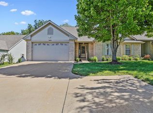 2400 Rabbit Trail Dr, Washington, MO 63090
