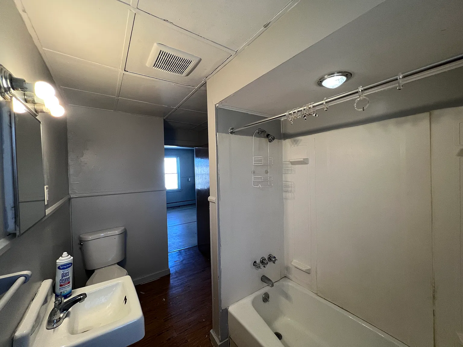 3 bed, $1,700 — Photo 2