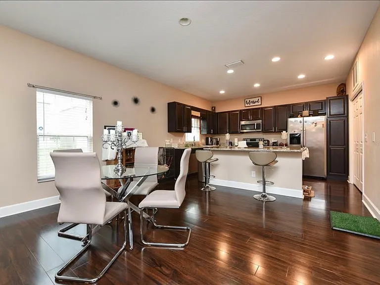 1451 Salisbury Dr — Photo 1