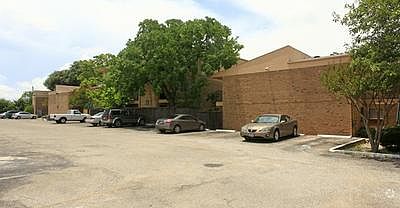 2nd image of 6710 Burnet Rd