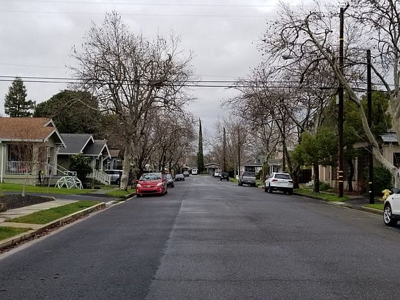 4th image of 209 Placer St