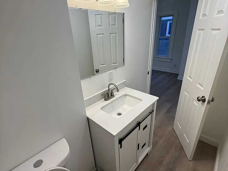 1425 Camp Ave — Photo 9