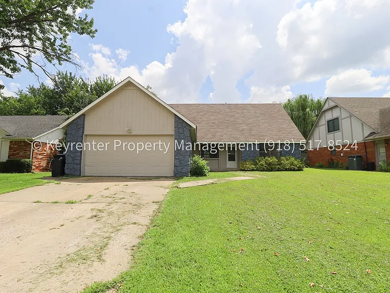 1609 S Chestnut Ave — Photo 3