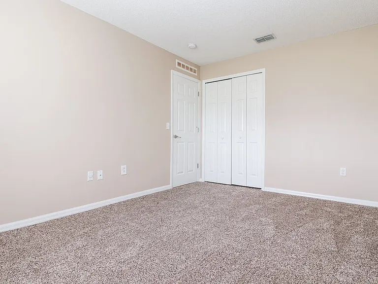 14017 Tudor St — Photo 13