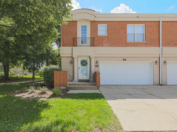 407 Town Place Cir #407, Buffalo Grove, IL 60089
