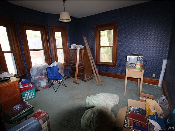 5th image of 91 Huron St