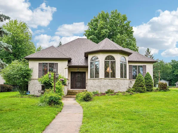 830 Westwind Dr, Little Canada, MN 55109