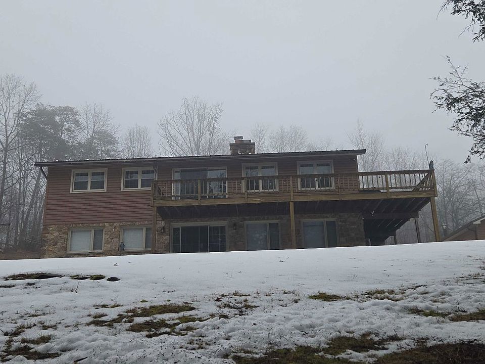 2nd image of 426 Irwin St