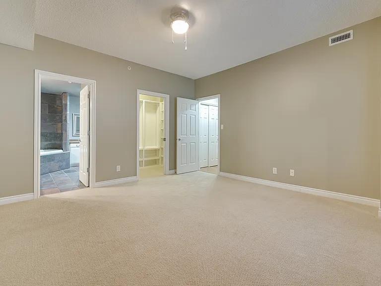 10108 125th St NW #305 — Photo 20