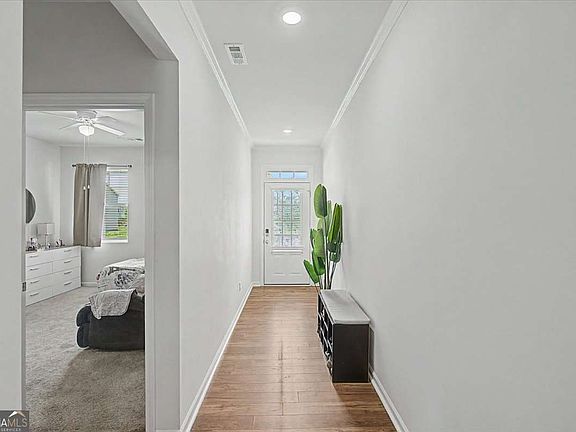 5th image of 229 Sweet Bay Ln