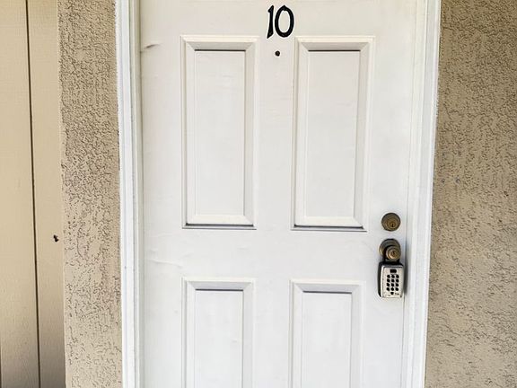 5th image of 21631 Garden Ave APT 10