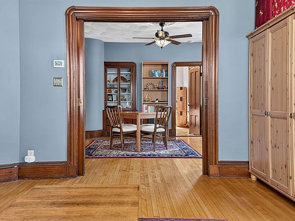 5th image of 39 Burnside Ave #2