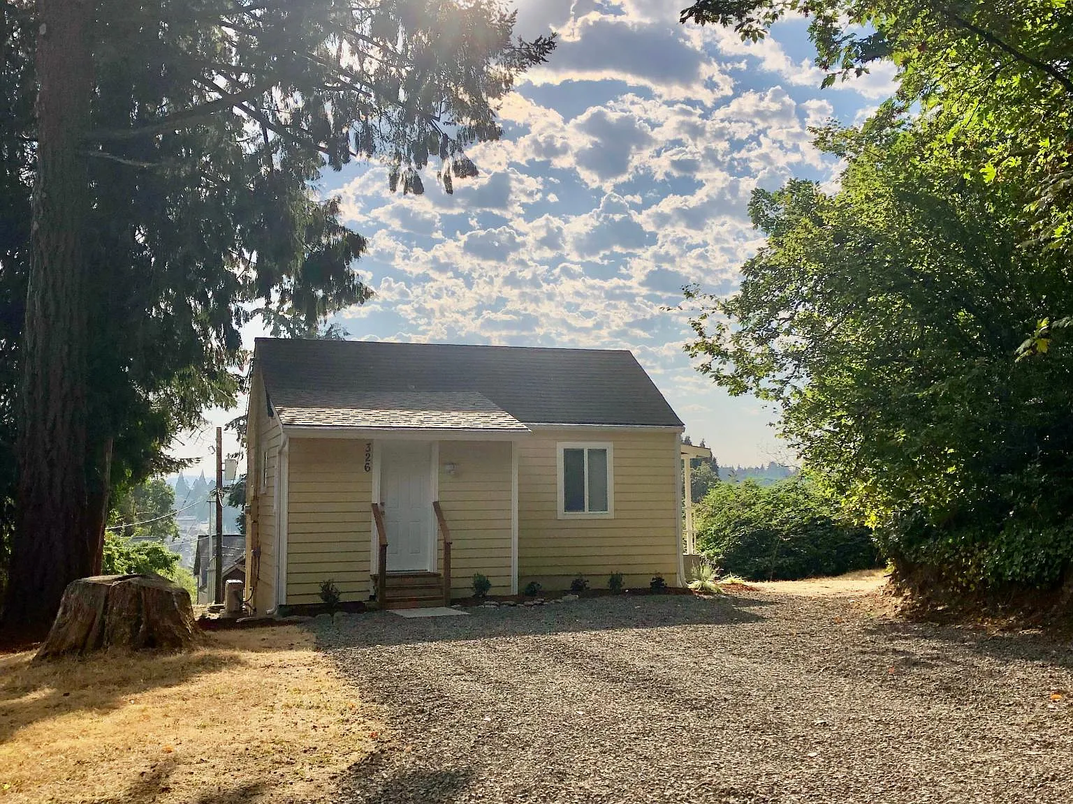 Studio, 384 sqft, $1,550 — Photo 1