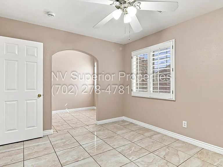3876 Waynesvill St — Photo 36