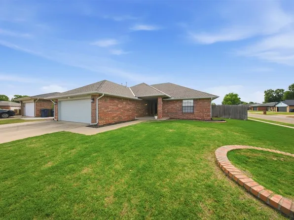 36 SW 69th St, Oklahoma City, OK 73139