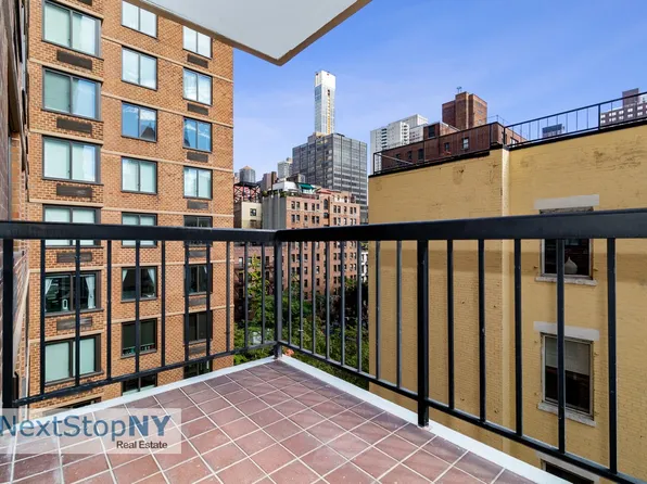 300 East 54th Street 6C image 2 of 7