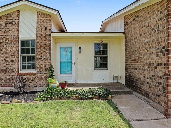 12216 SW 15th Ter, Yukon, OK 73099