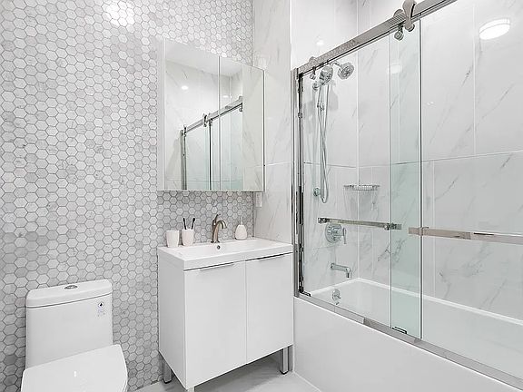 2nd image of 221 Sea Breeze Ave APT 6C