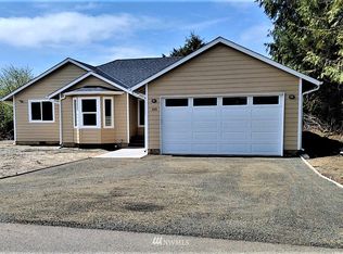 193 Wishkah Ave SW, Ocean Shores, WA 98569