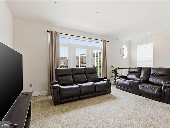 3rd image of 11222 Flagstaff Pl
