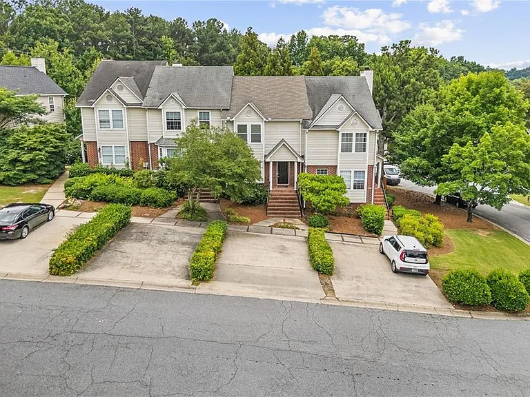 2266 Oak Glenn Cir — Photo 36