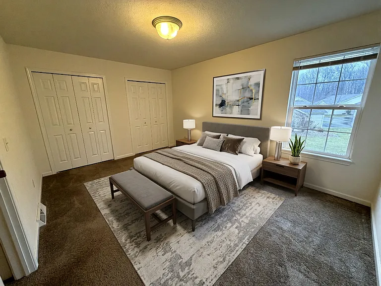 Sawgrass Apartments & Townhomes — Photo 7