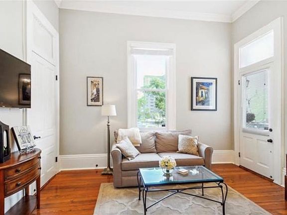 3rd image of 2222 Carondelet St APT H